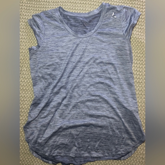 Reebok Tops - Reebok Heathered Gray Short Sleeve Tee